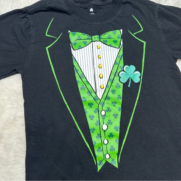 St. Patrick’s Day T-Shirt Black, Green, & White Size 5 - Picture 3 of 16